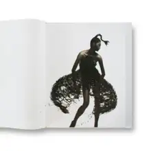 デイジー・バルーン 写真集 Vol.2 発売開始です。