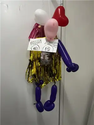 ピニャータ仮